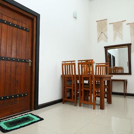 Sujee'S Guest House With Two Bed Rooms Anuradhapura Exterior foto